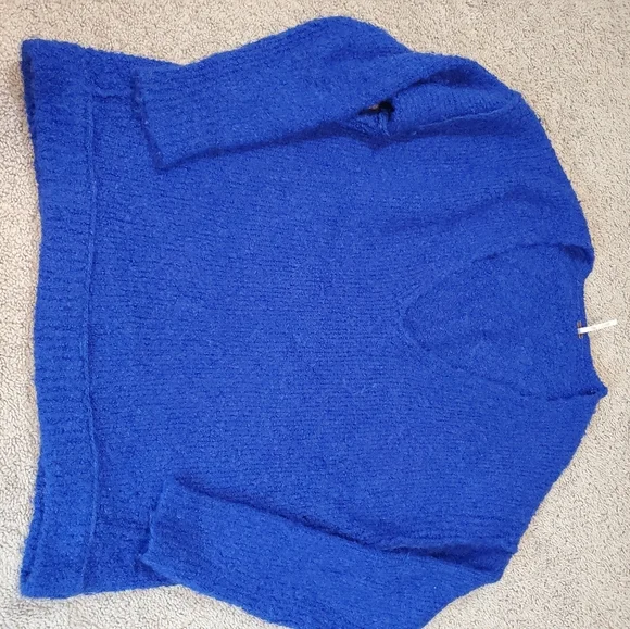 Alpaca And Acrylic Free People Cozy Blue Oversized V-Neck Sweater - Picture 2 of 12